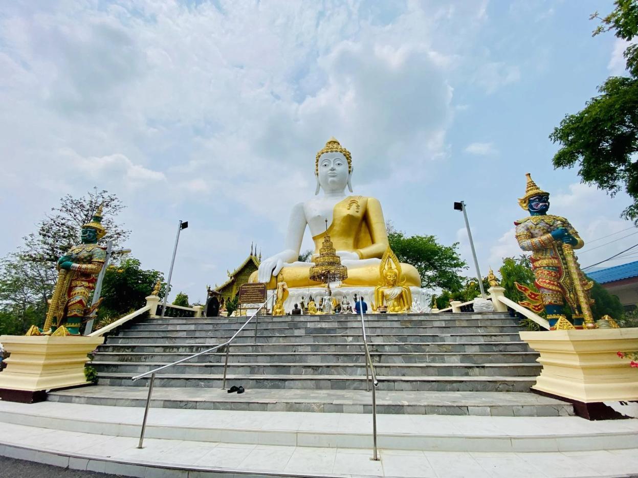 วัดพระธาตุดอยคำ